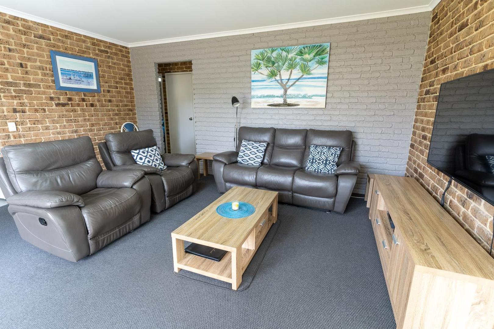 Beachfront Apartments 메림불라 외부 사진