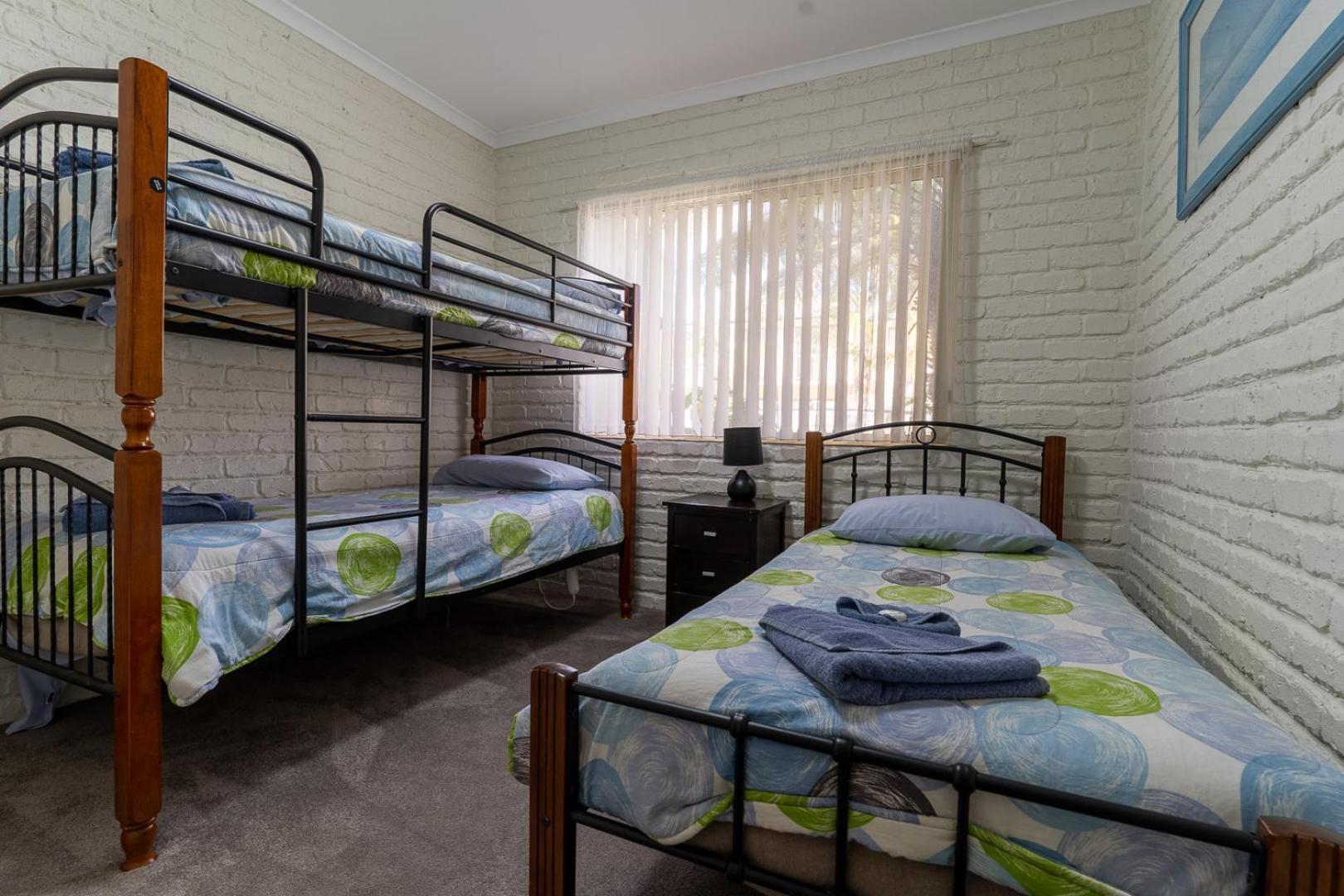 Beachfront Apartments 메림불라 외부 사진