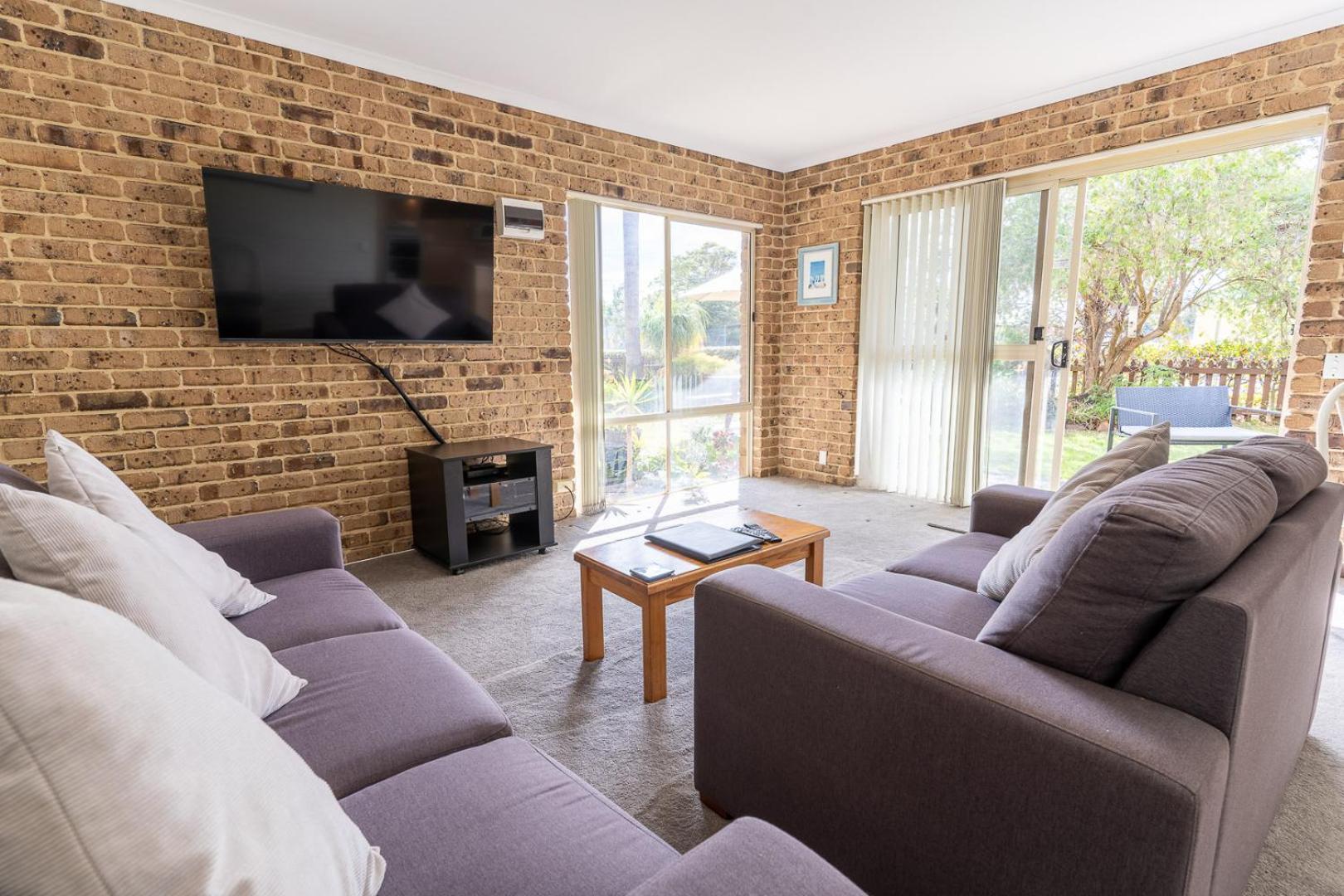 Beachfront Apartments 메림불라 외부 사진